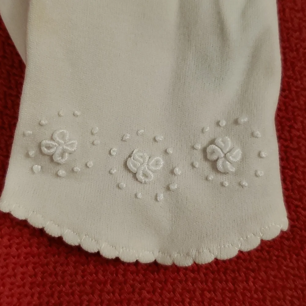 Vintage child size ivory cream gloves 1st Communion Confirmation dress